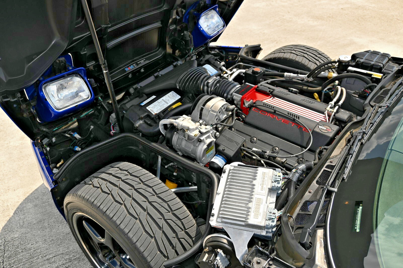 Chevrolet-Corvette-1996-Hatchback-22