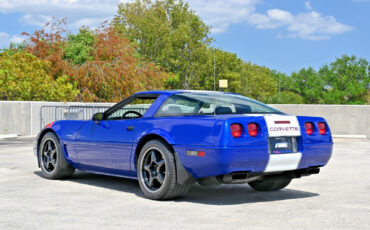 Chevrolet-Corvette-1996-Hatchback-3