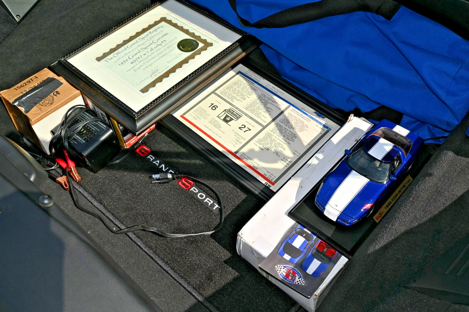 Chevrolet-Corvette-1996-Hatchback-38