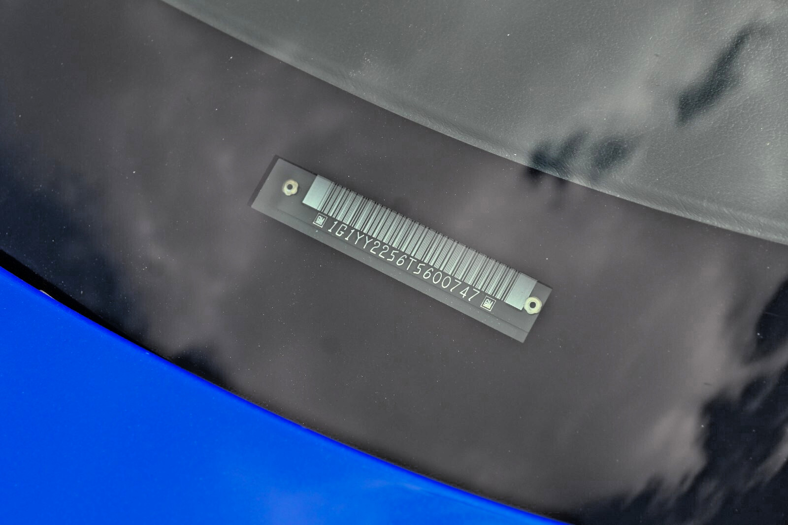 Chevrolet-Corvette-1996-Hatchback-9