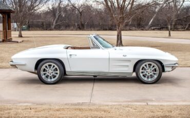 Chevrolet-Corvette-Convertible-4-spd-1963-Convertible-13