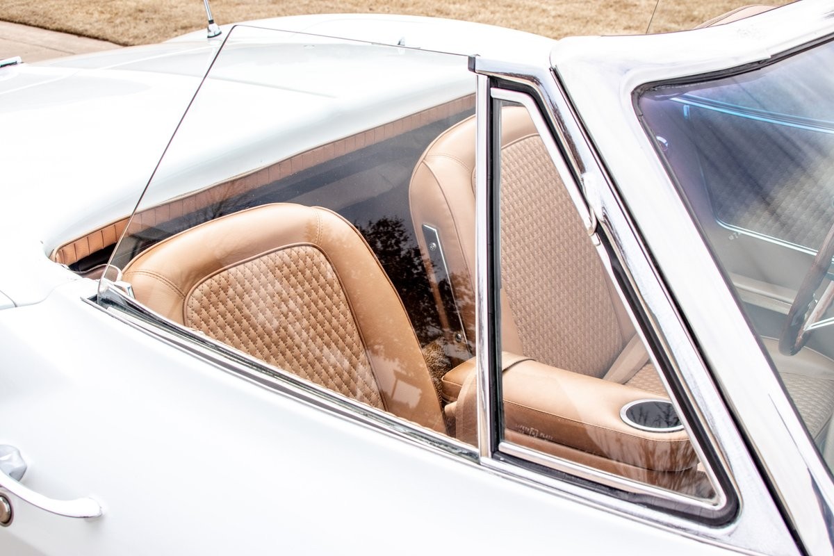 Chevrolet-Corvette-Convertible-4-spd-1963-Convertible-15