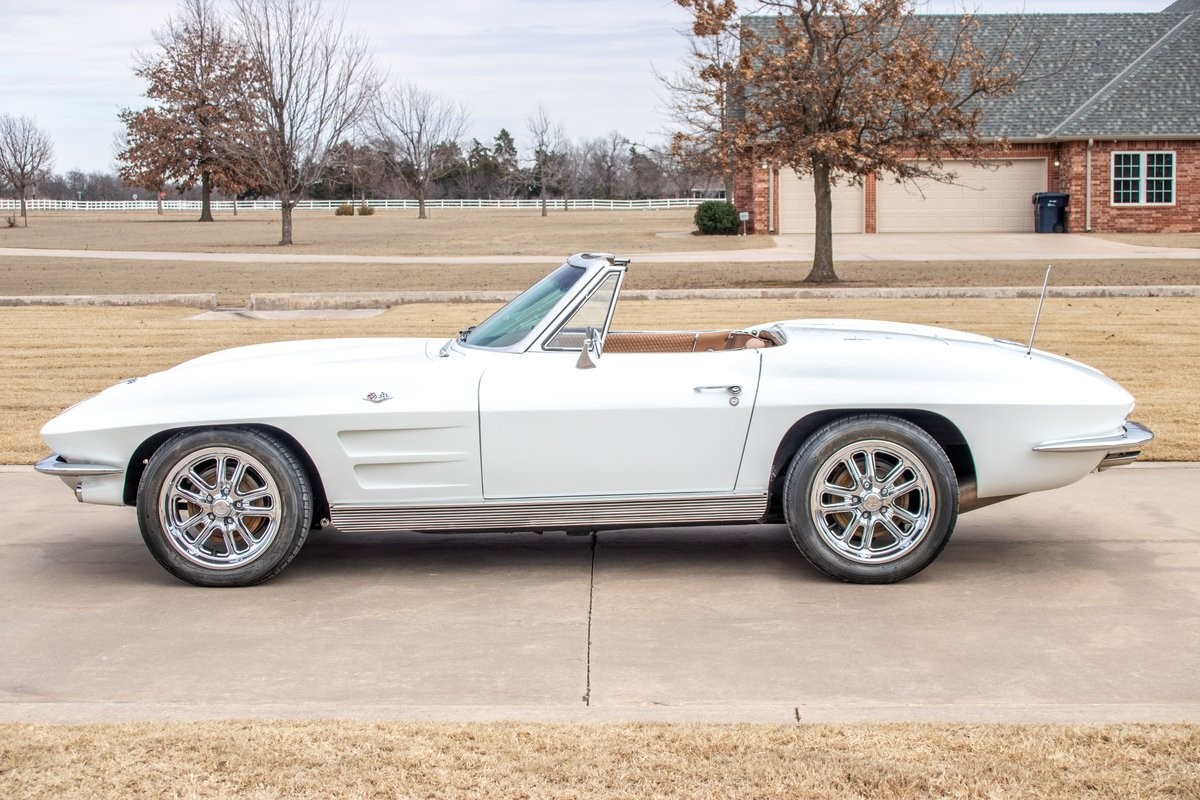 Chevrolet-Corvette-Convertible-4-spd-1963-Convertible-4