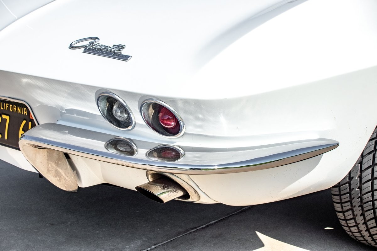 Chevrolet-Corvette-Convertible-4-spd-1964-Convertible-12