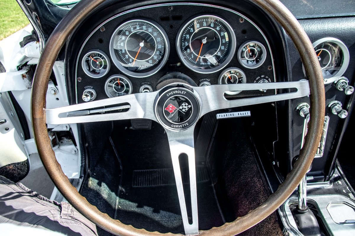 Chevrolet-Corvette-Convertible-4-spd-1964-Convertible-17