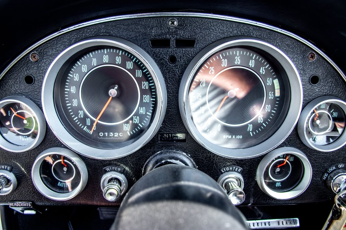 Chevrolet-Corvette-Convertible-4-spd-1964-Convertible-22