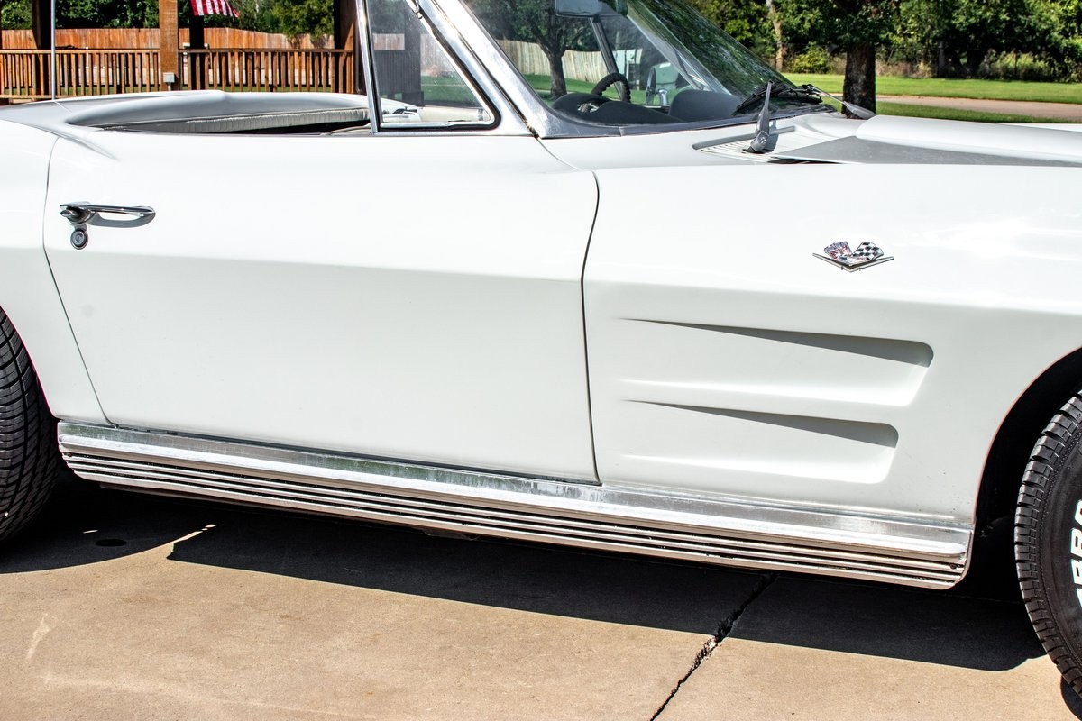 Chevrolet-Corvette-Convertible-4-spd-1964-Convertible-8