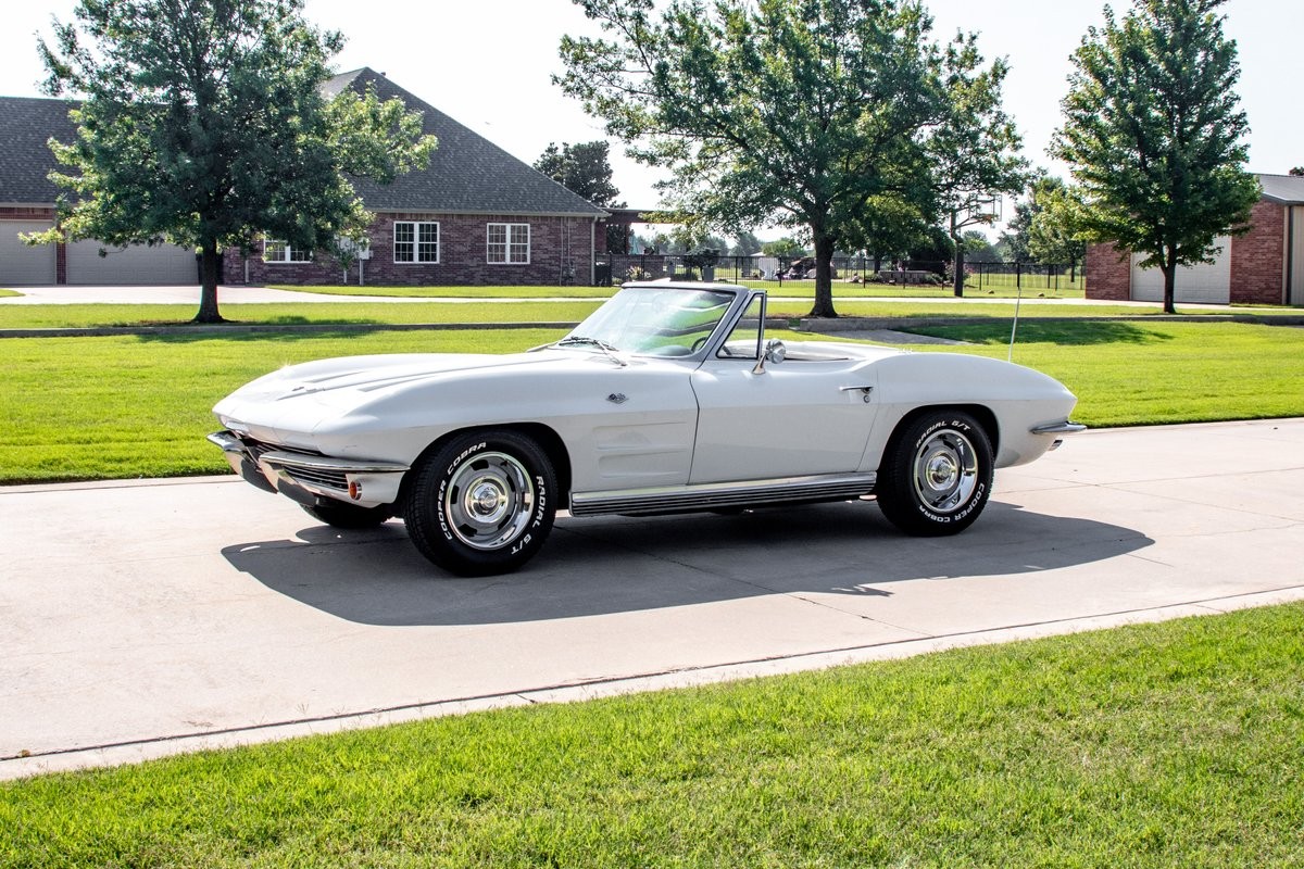 Chevrolet-Corvette-Convertible-4-spd-1964-Convertible