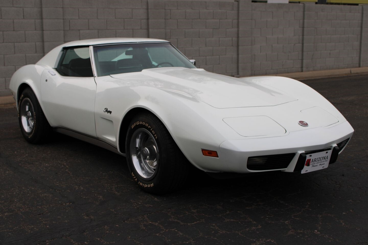 Chevrolet-Corvette-L-48-1975-Coupe-10