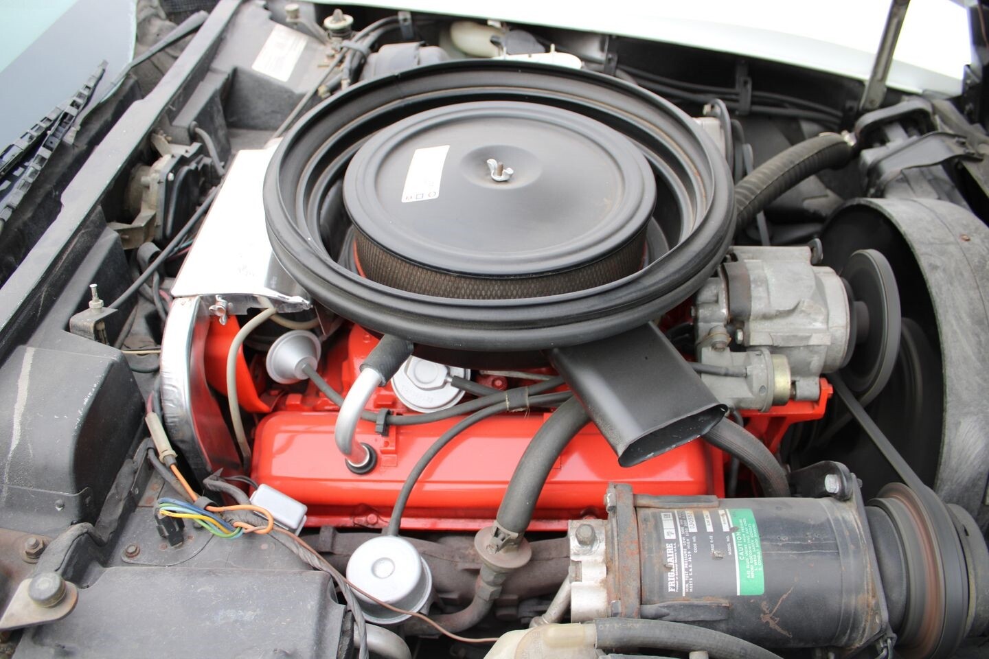 Chevrolet-Corvette-L-48-1975-Coupe-17