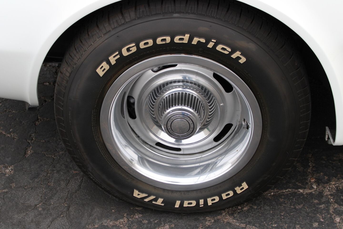 Chevrolet-Corvette-L-48-1975-Coupe-23