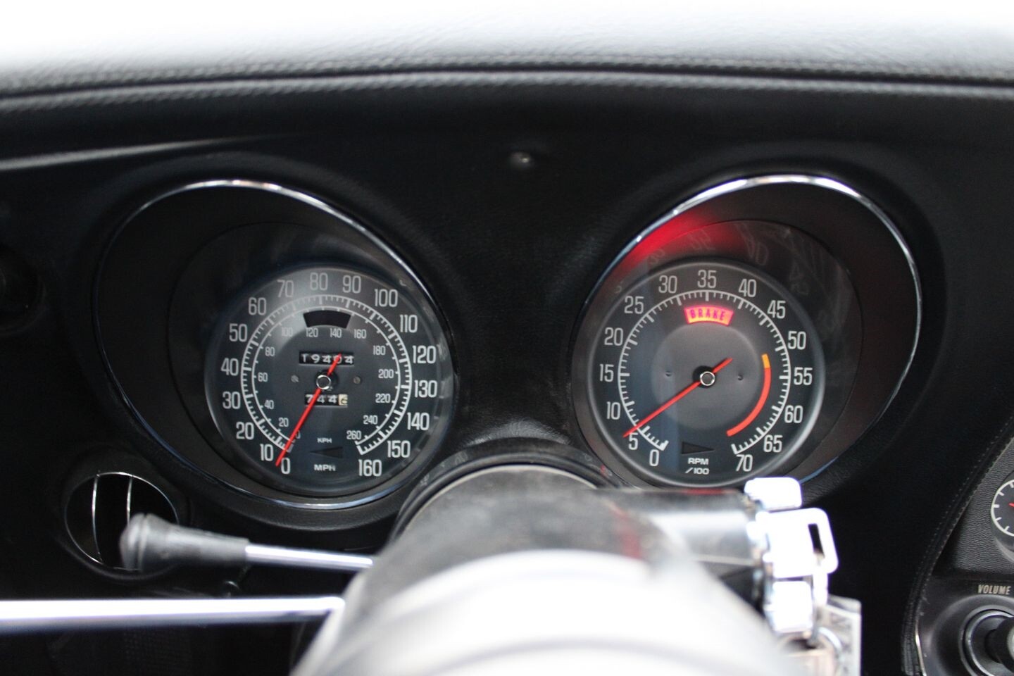 Chevrolet-Corvette-L-48-1975-Coupe-26