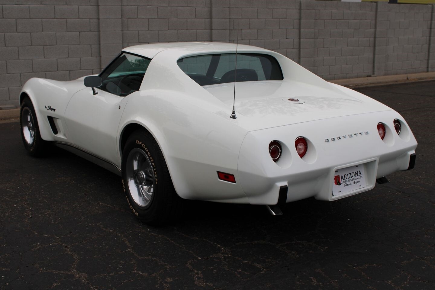 Chevrolet-Corvette-L-48-1975-Coupe-31