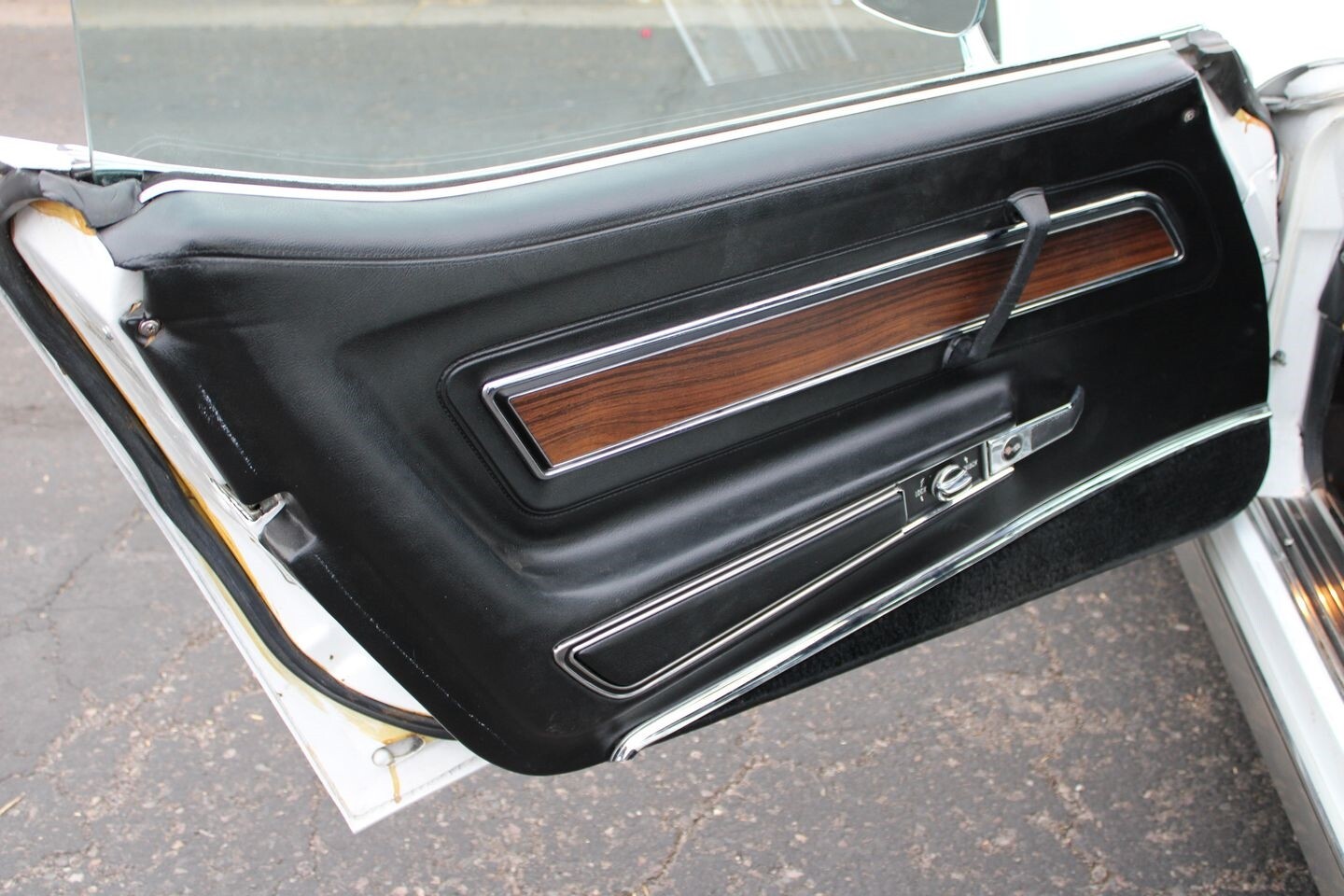 Chevrolet-Corvette-L-48-1975-Coupe-34