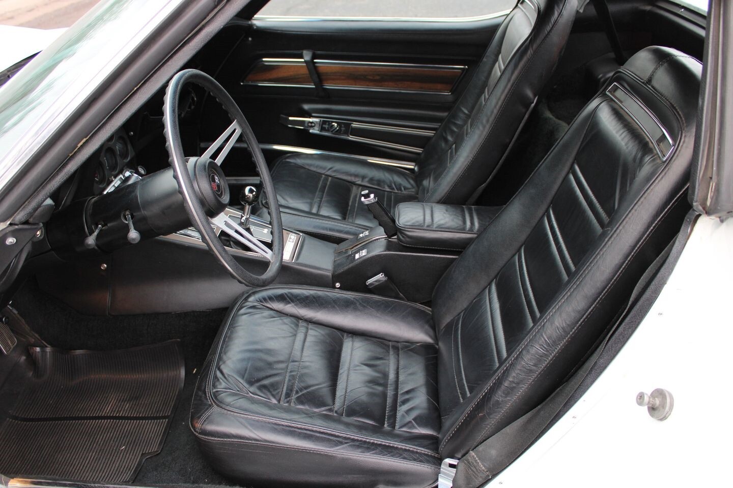 Chevrolet-Corvette-L-48-1975-Coupe-36