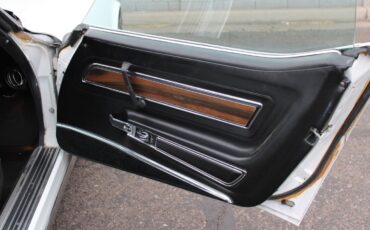 Chevrolet-Corvette-L-48-1975-Coupe-38