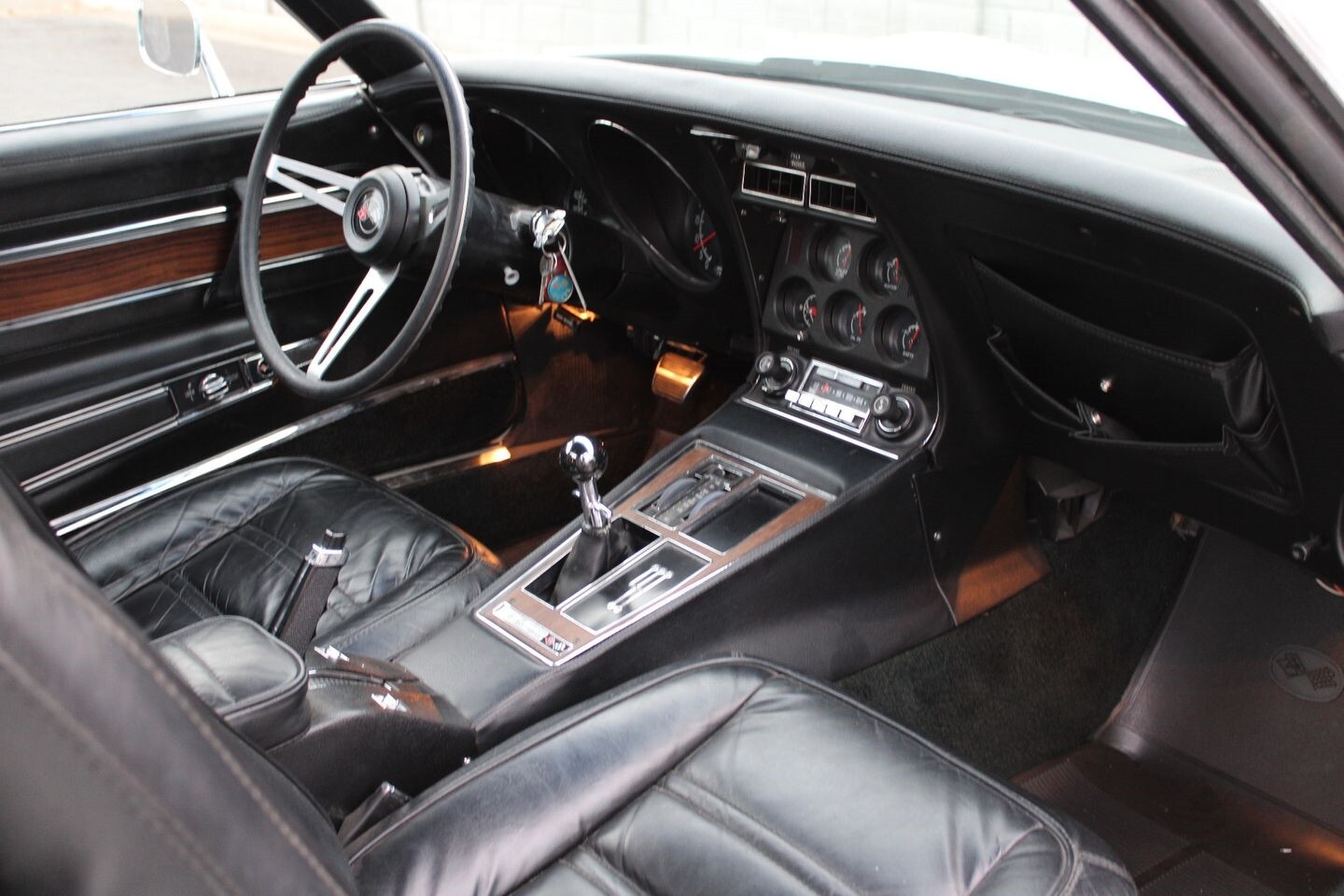 Chevrolet-Corvette-L-48-1975-Coupe-39