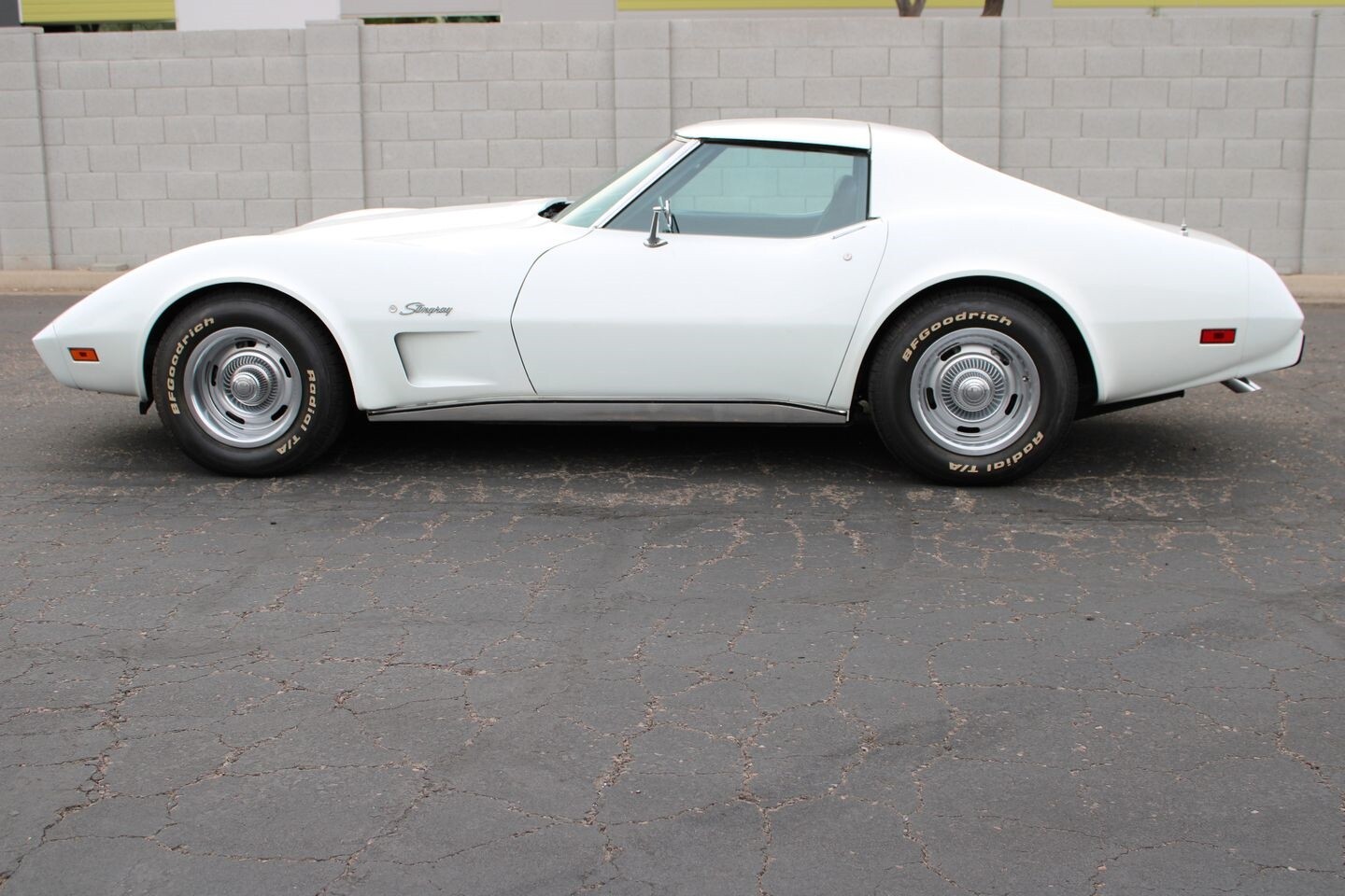 Chevrolet-Corvette-L-48-1975-Coupe-6