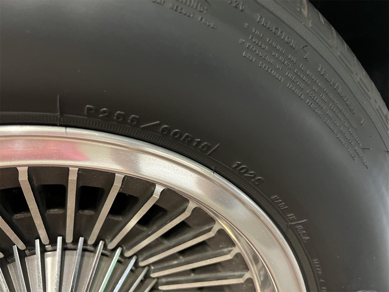 Chevrolet-Corvette-c3-collectors-edition-1982-SilverBeige-SilverBeige-20