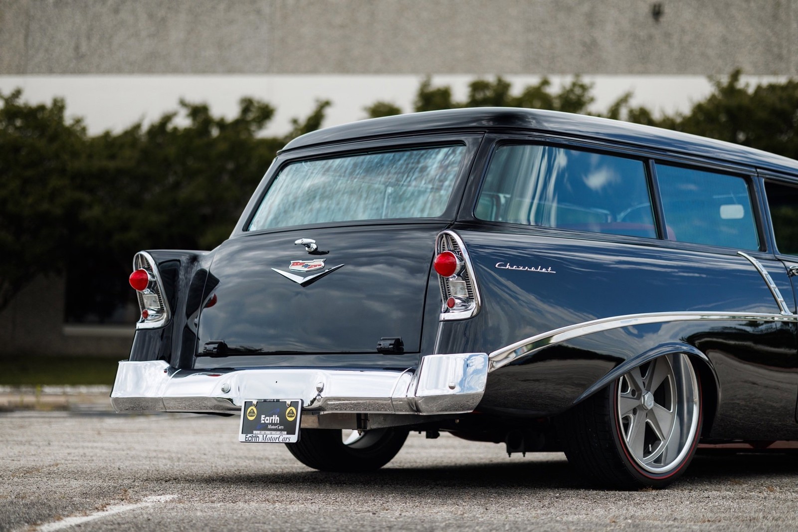 Chevrolet-Custom-1956-2DR-Wagon-16