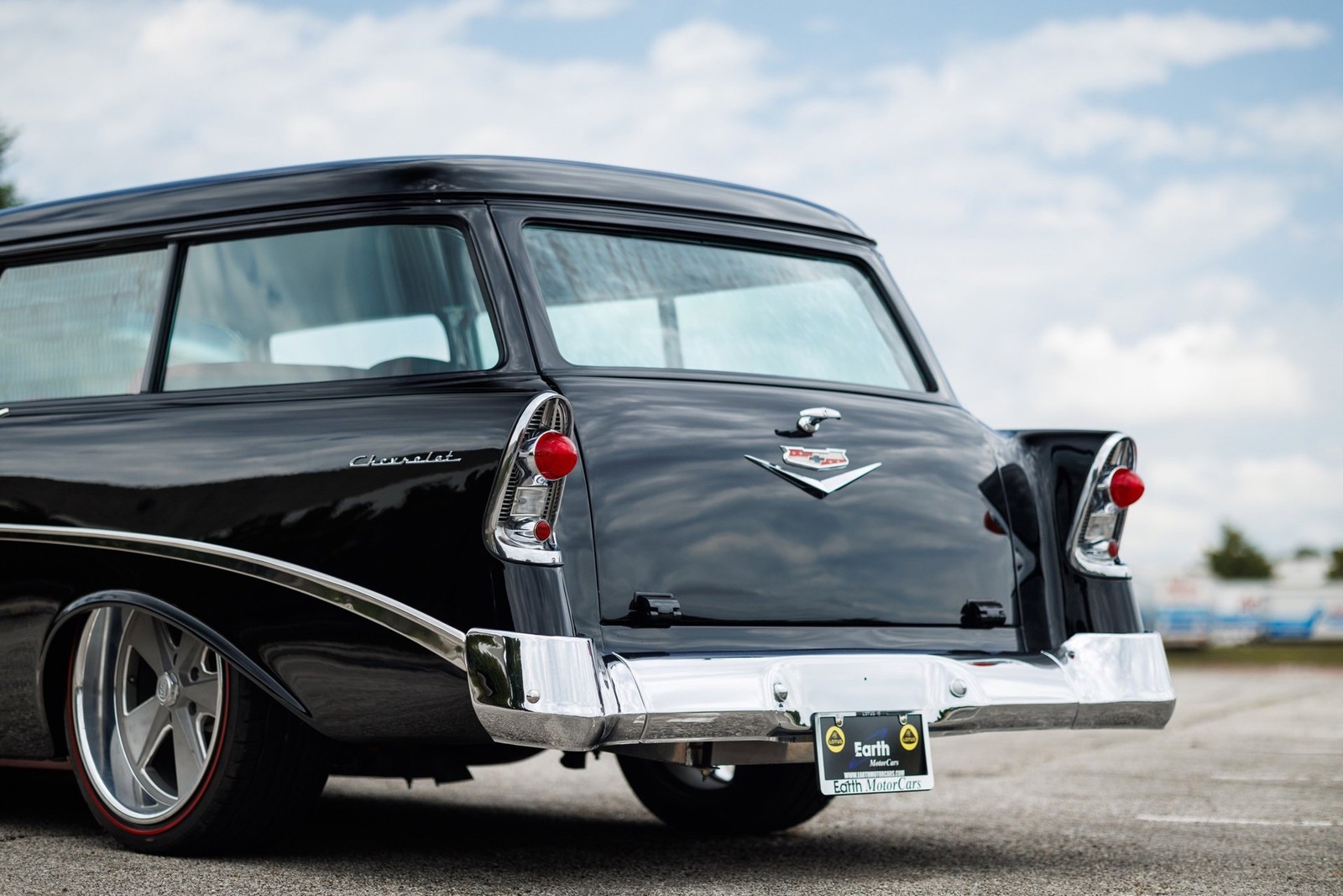 Chevrolet-Custom-1956-2DR-Wagon-18