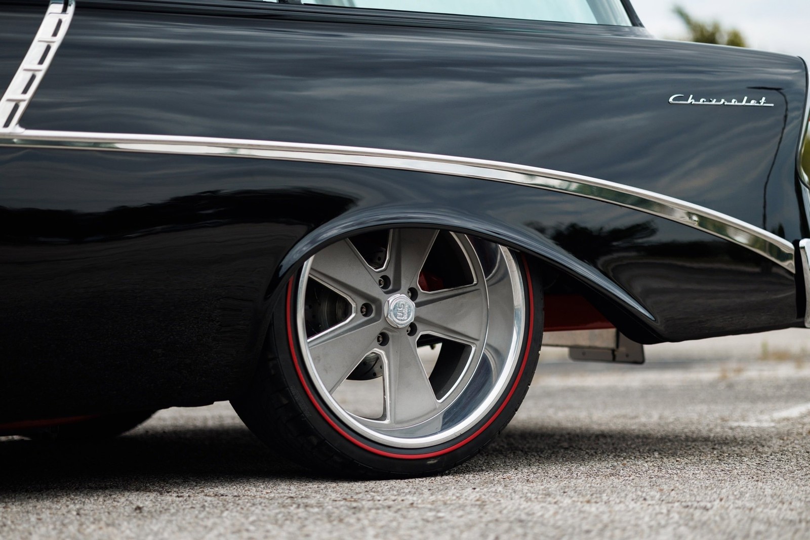 Chevrolet-Custom-1956-2DR-Wagon-25