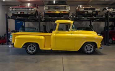 Chevrolet-Custom-Pick-Up-1957-Pick-Up-Truck-2