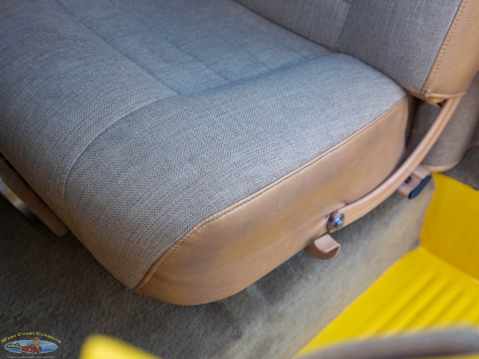 Chevrolet-Custom-Pick-Up-1957-Pick-Up-Truck-28