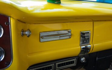 Chevrolet-Custom-Pick-Up-1957-Pick-Up-Truck-38