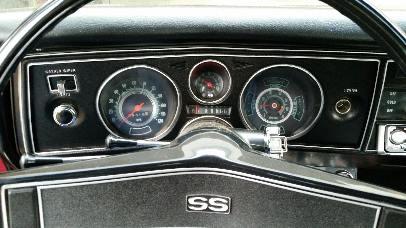 Chevrolet-El-Camino-1969-Tuning-Scene-Vehicle-14