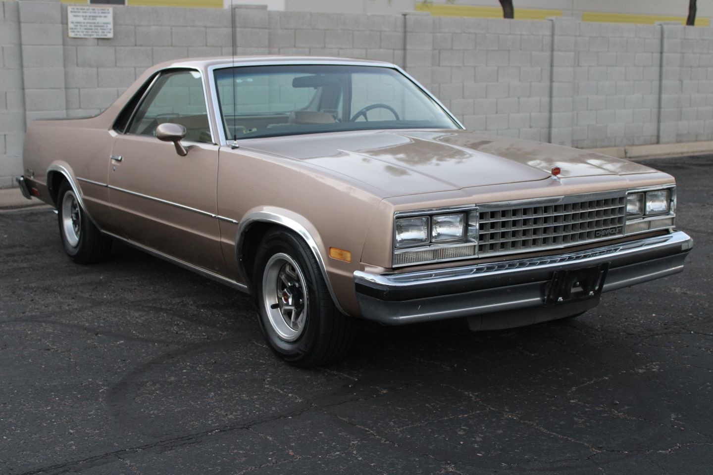 Chevrolet-El-Camino-1982-Pickup-Truck-10