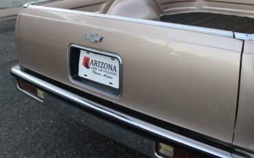 Chevrolet-El-Camino-1982-Pickup-Truck-4