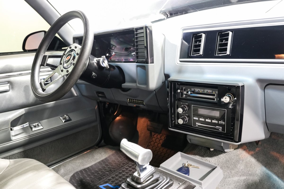 Chevrolet-El-Camino-1987-Other-20