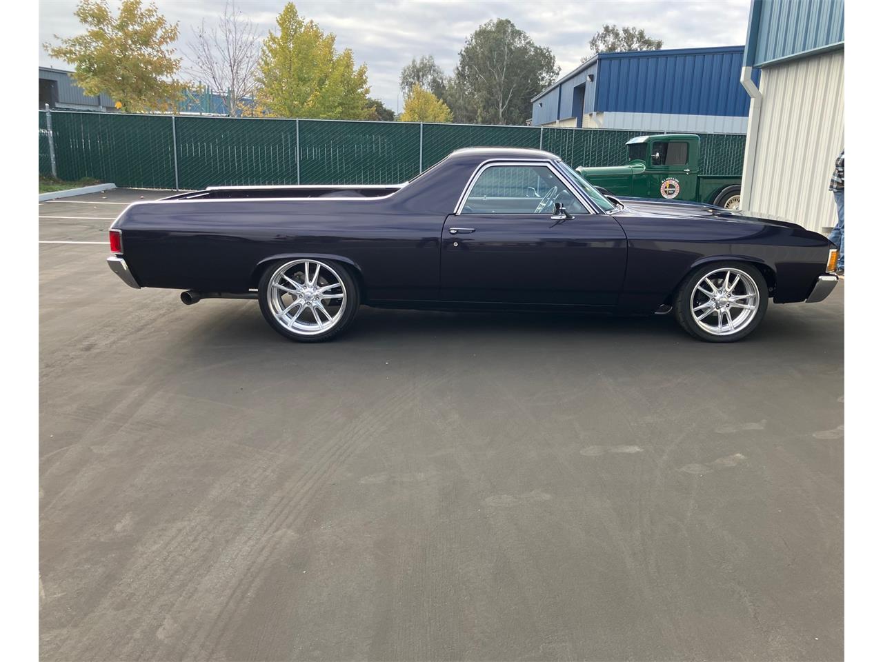 Chevrolet-El-camino-1972-Custom-Plum-Two-Tone-CreamBlack-10