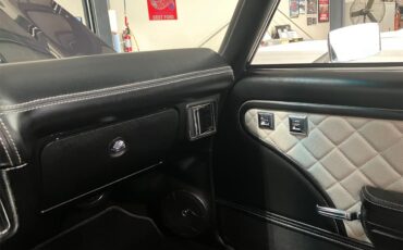 Chevrolet-El-camino-1972-Custom-Plum-Two-Tone-CreamBlack-11