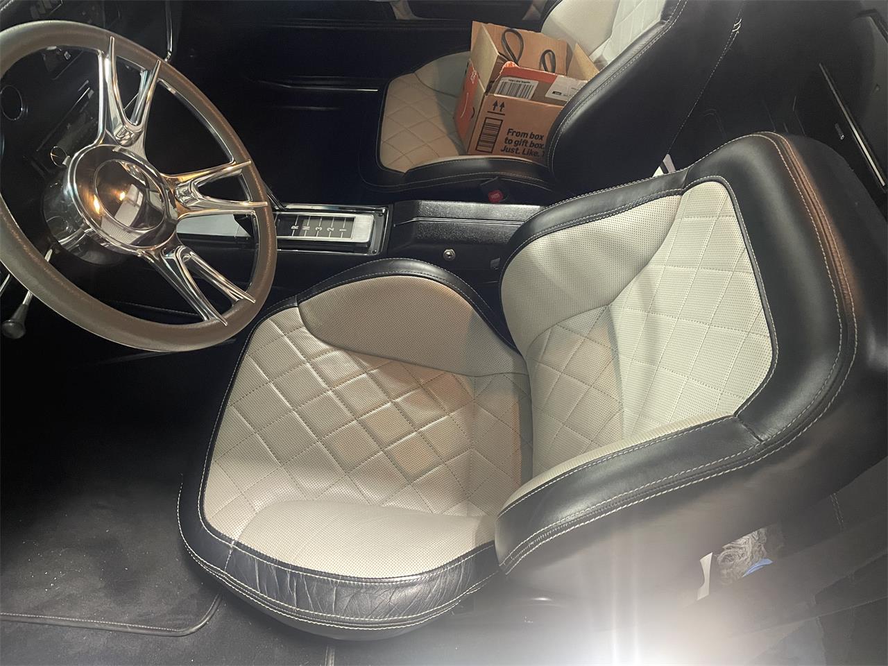 Chevrolet-El-camino-1972-Custom-Plum-Two-Tone-CreamBlack-2