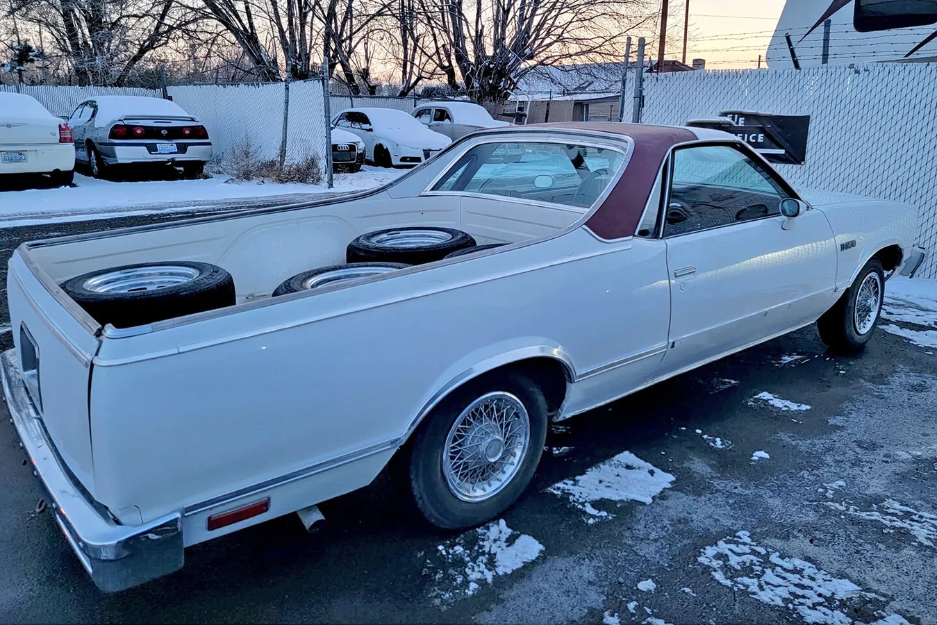 Chevrolet-El-camino-1978-White-Red-10