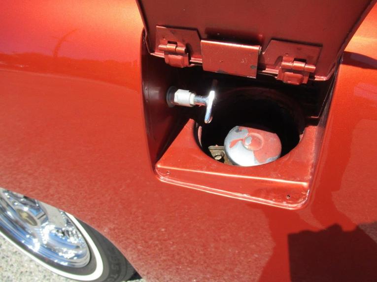 Chevrolet-Fleetline-1951-Atomic-Orange-Meta-Gray-13