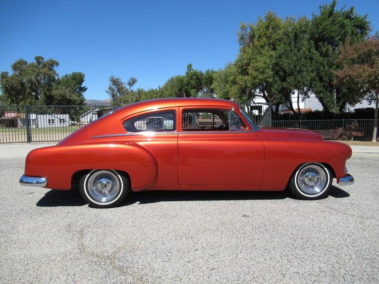 Chevrolet-Fleetline-1951-Atomic-Orange-Meta-Gray-3