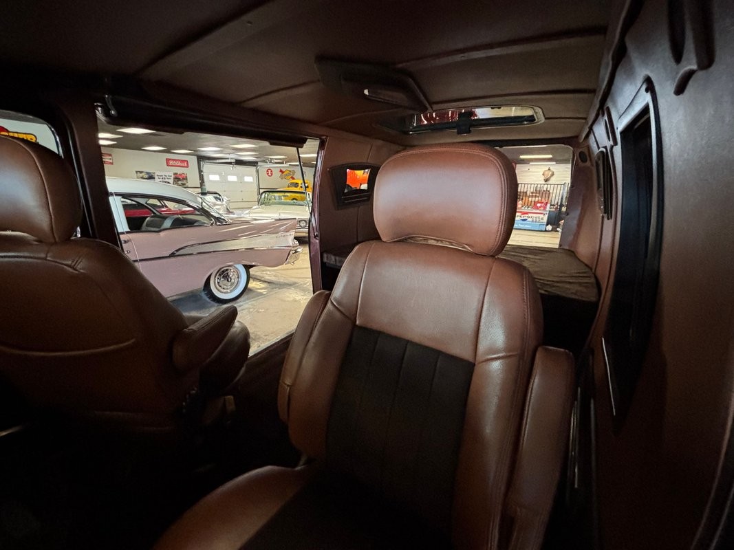 Chevrolet-G20-1979-Van-11