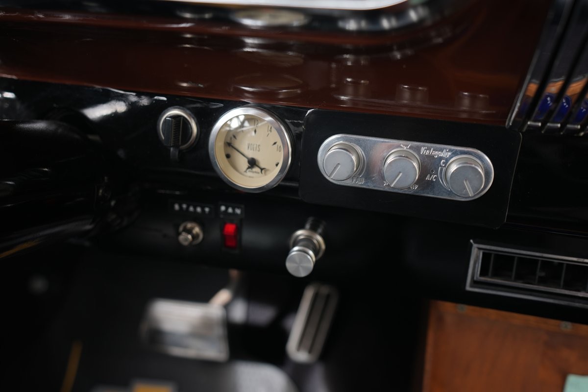 Chevrolet-Handyman-Wagon-1954-17