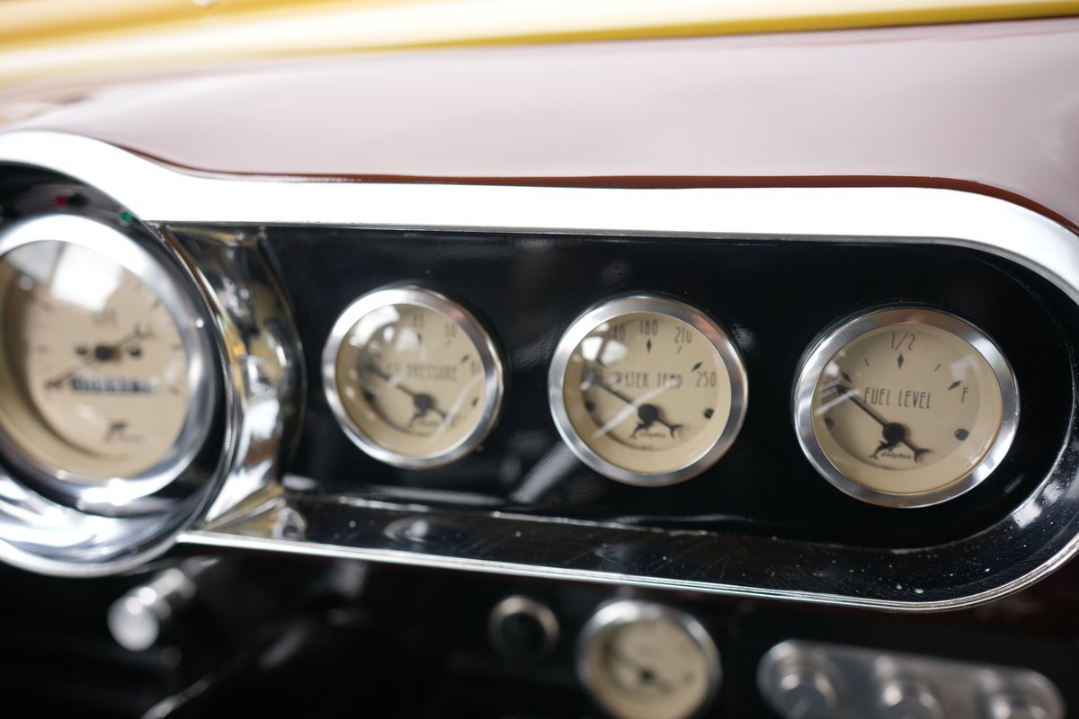 Chevrolet-Handyman-Wagon-1954-20