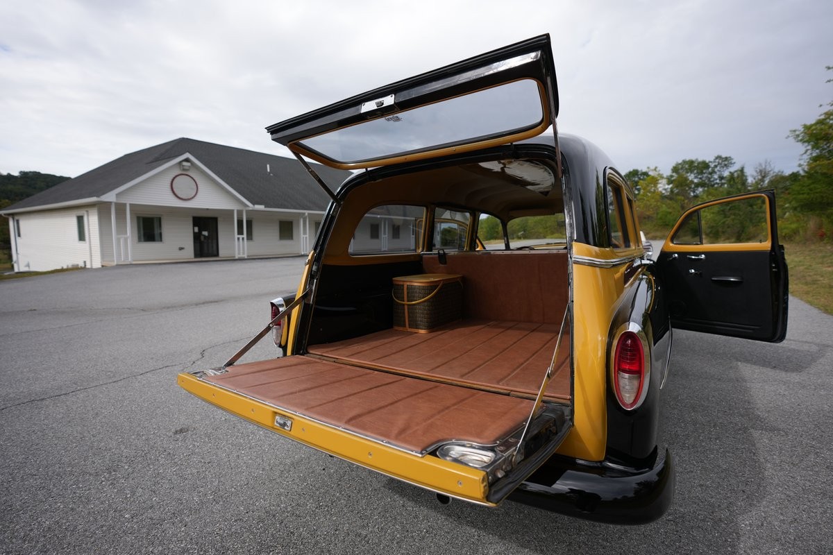Chevrolet-Handyman-Wagon-1954-33