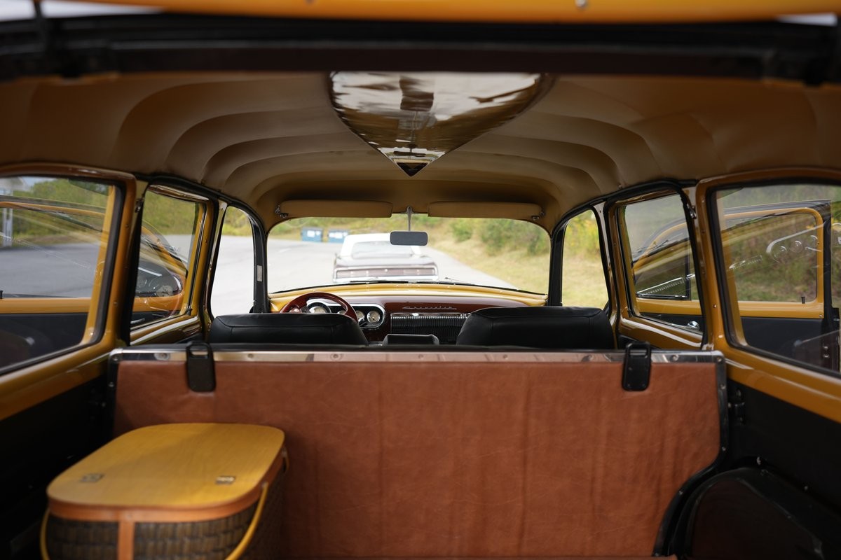 Chevrolet-Handyman-Wagon-1954-34