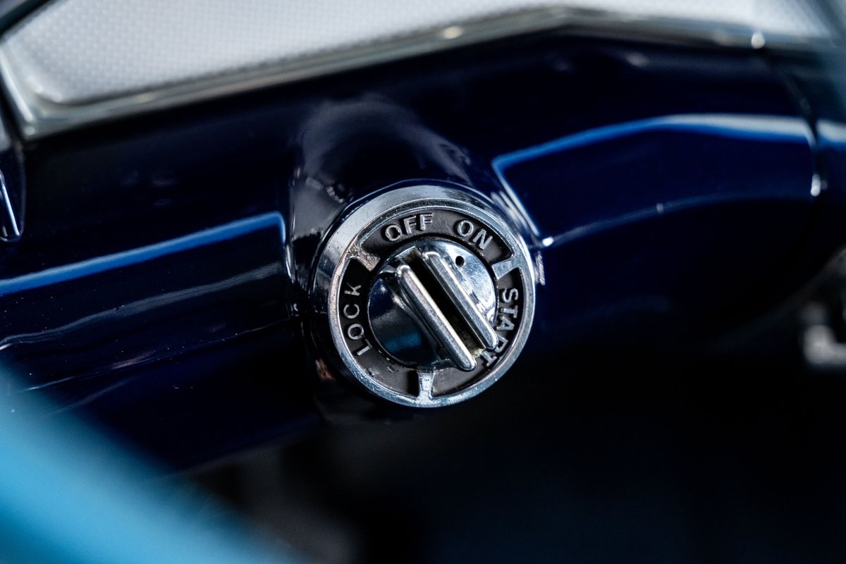 Chevrolet-Impala-1958-22