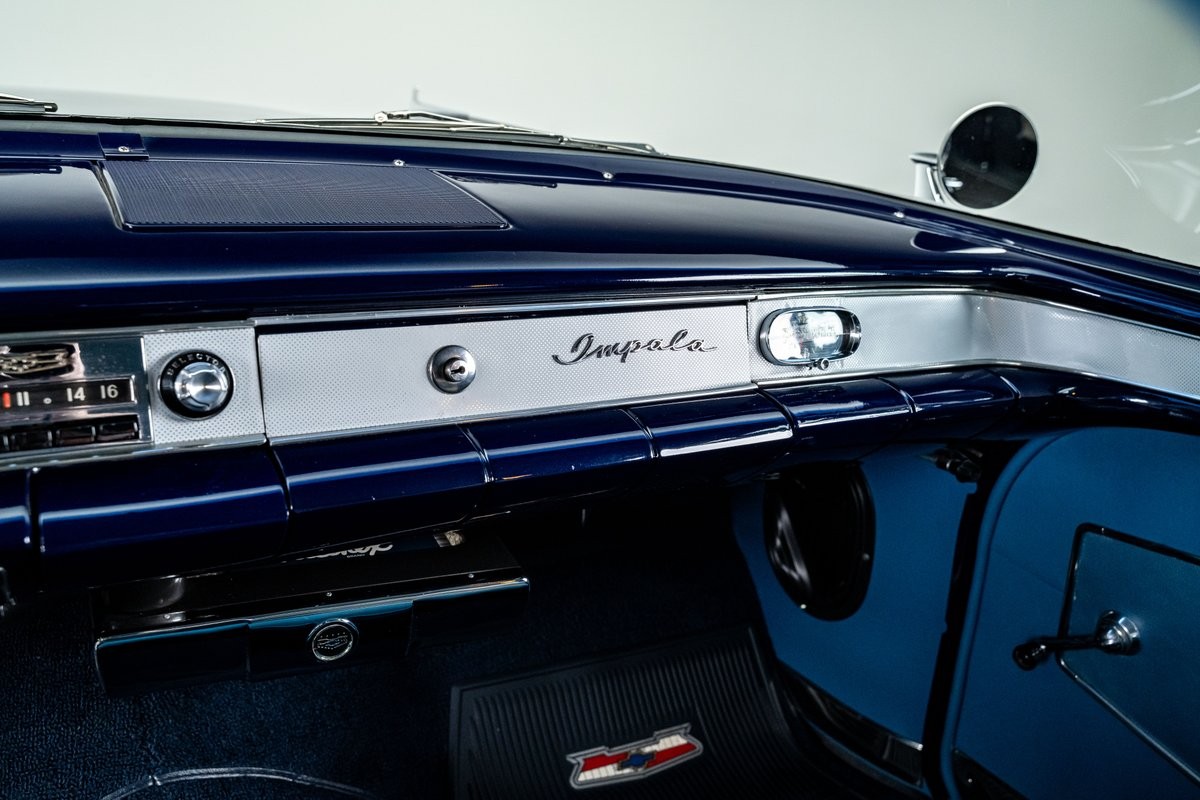Chevrolet-Impala-1958-25