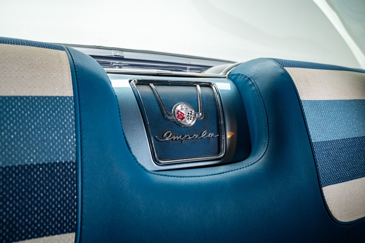 Chevrolet-Impala-1958-29