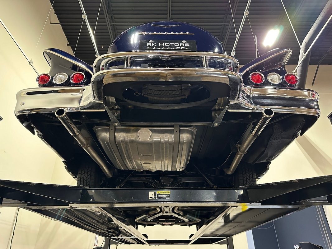 Chevrolet-Impala-1958-37