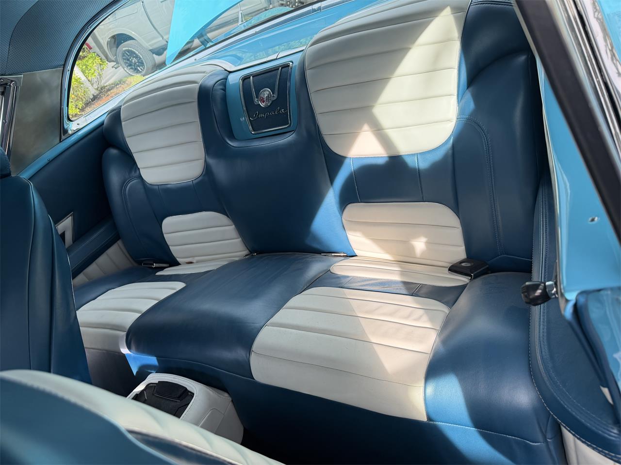 Chevrolet-Impala-1958-Blue-Blue-15