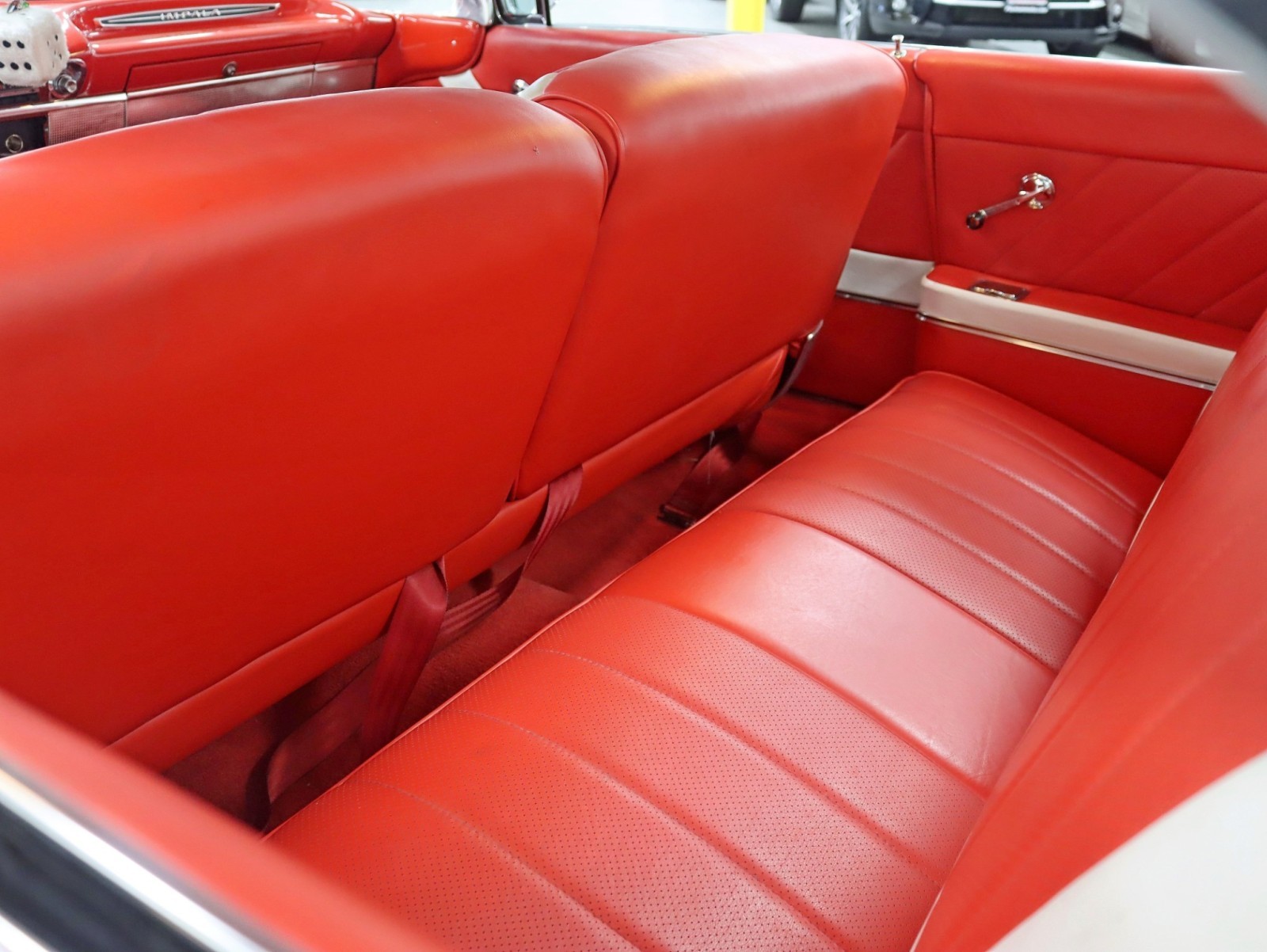 Chevrolet-Impala-1960-25